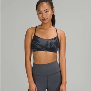 Lululemon Flow Y Bra - Gray with Floral Details Size 6 (PADS INCLUDED!)